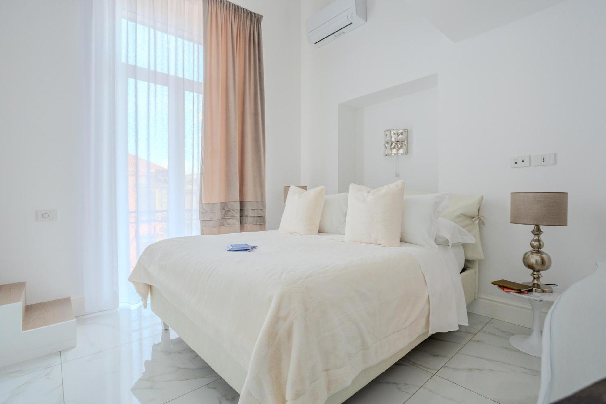 Affittacamere La Corte Dei Mille Luxury *