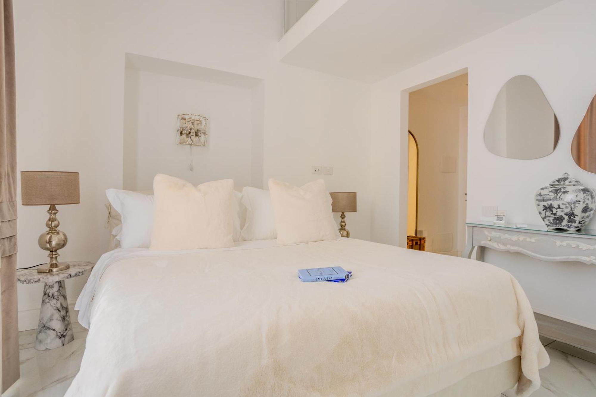 La Corte Dei Mille Luxury Naples